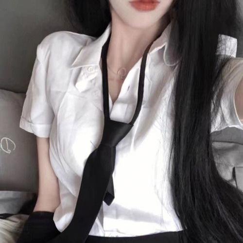 草裙春色